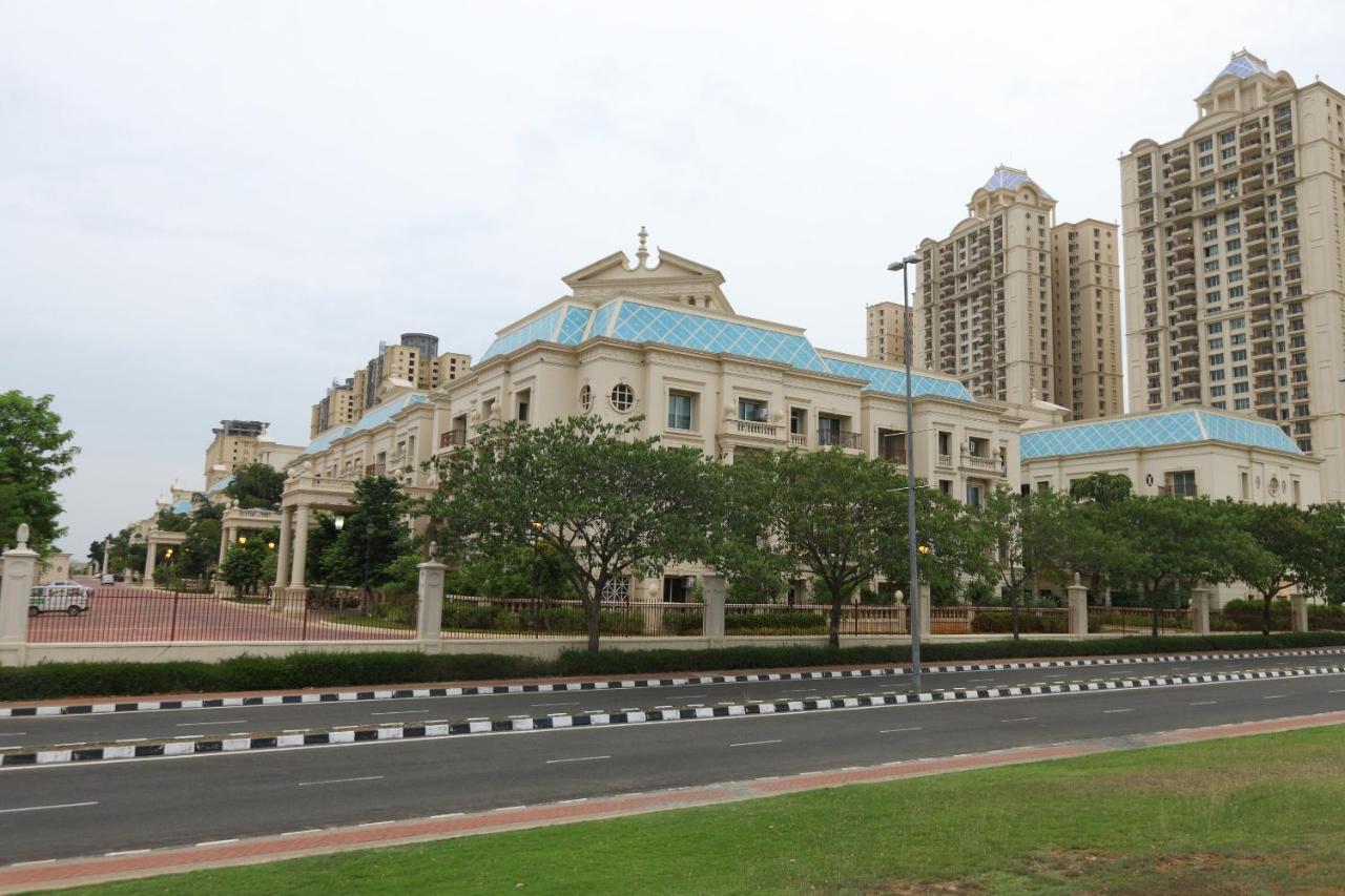 โอโย 6954 เดอะ ลอว์น โอราคาทัม Hotel Oragadam ภายนอก รูปภาพ